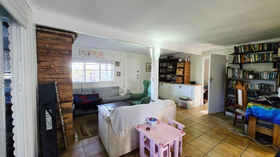 5 Bedroom Property for Sale in Sedgefield Central Western Cape